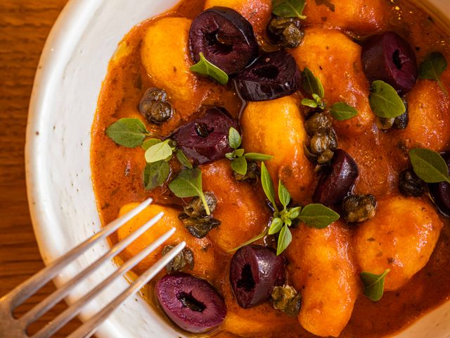 Meïda Gnocchi alla puttanesca